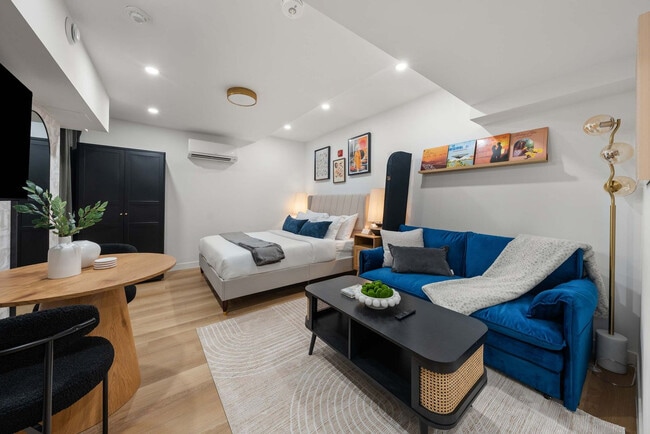 Photo - 168 McCaul St Unit SI ID1389235P