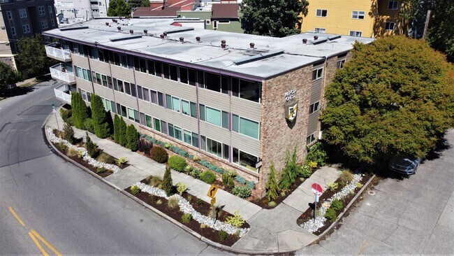 Mercer Crest Apartments