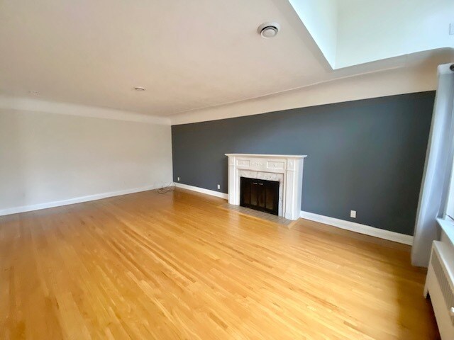 Photo - 3 Bedroom Detached Home  Westmount – AVAIL May 1 * Garage * HUGE YARD