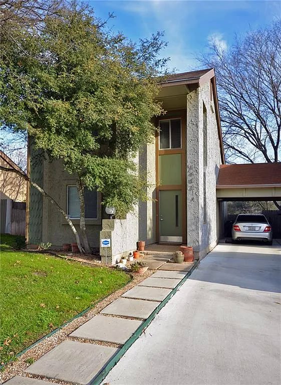 Building Photo - 1402 Bridgeway Dr