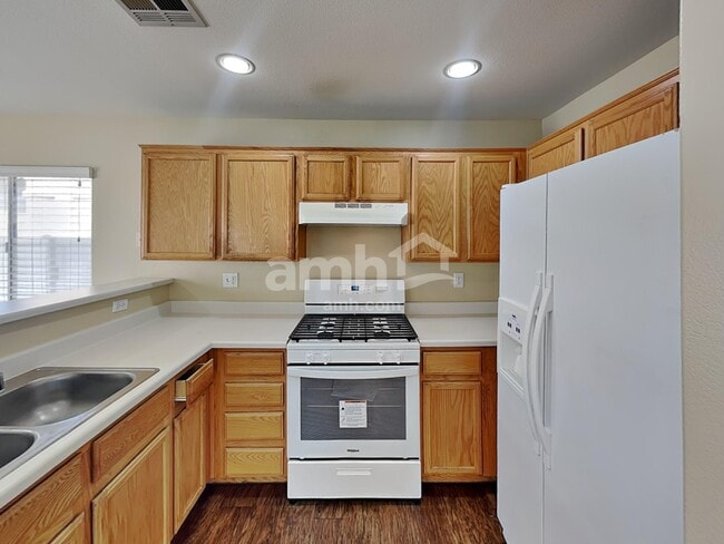 Photo - 986 Cantabria Heights Ave