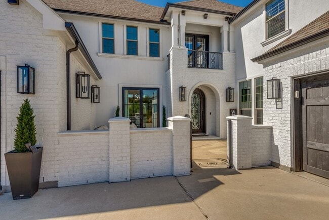 Photo - A must see in highly sought after Windsong...