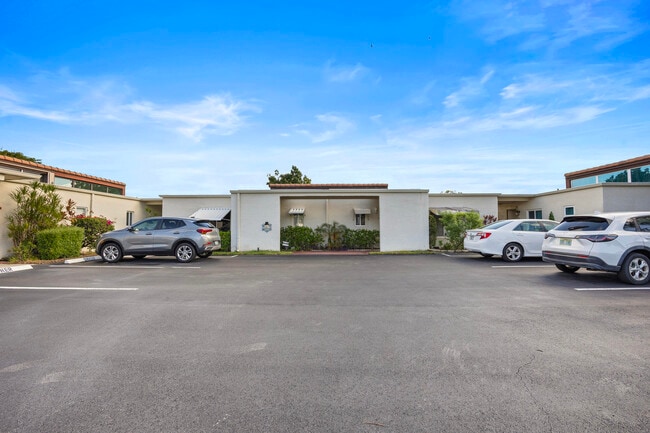 Building Photo - 2671 Boundbrook Blvd Unit 125