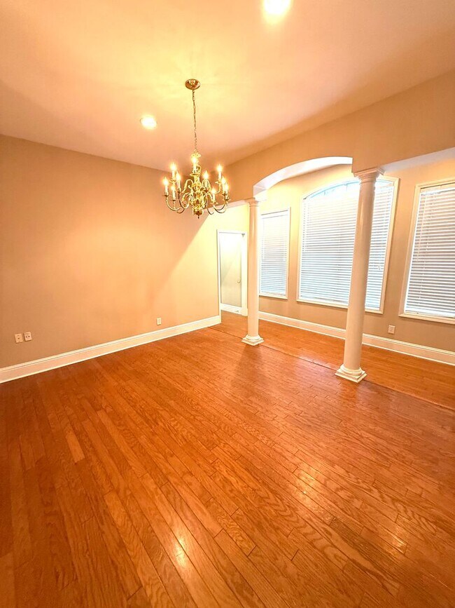 Photo - ** 4 Bed 3 Bath located in Deer Creek ** Call our self showing number to schedule a tour 334-366-...