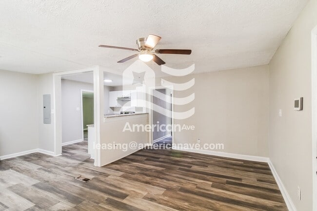 Photo - 4231 Searcy St