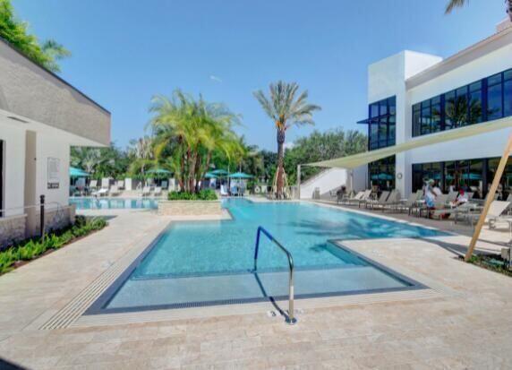 7449 Glendevon Ln Unit 106