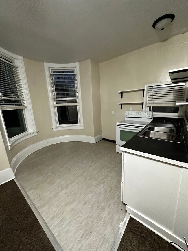 1941 Madison St Unit J