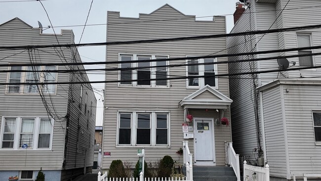 Building Photo - 3724 Liberty Ave