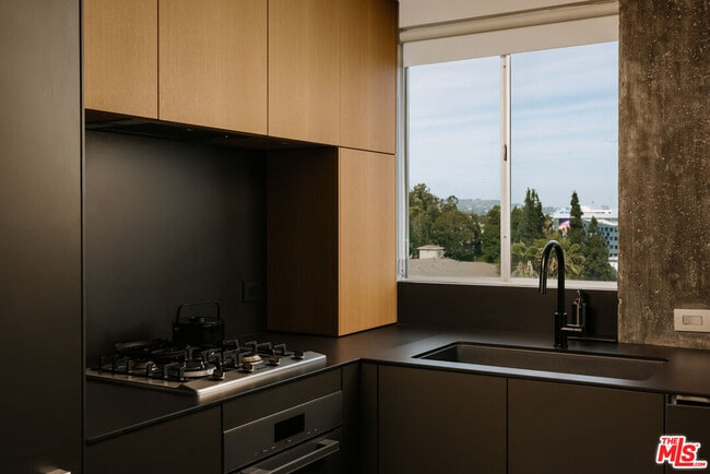 Photo - 8787 Shoreham Dr Unidad 805