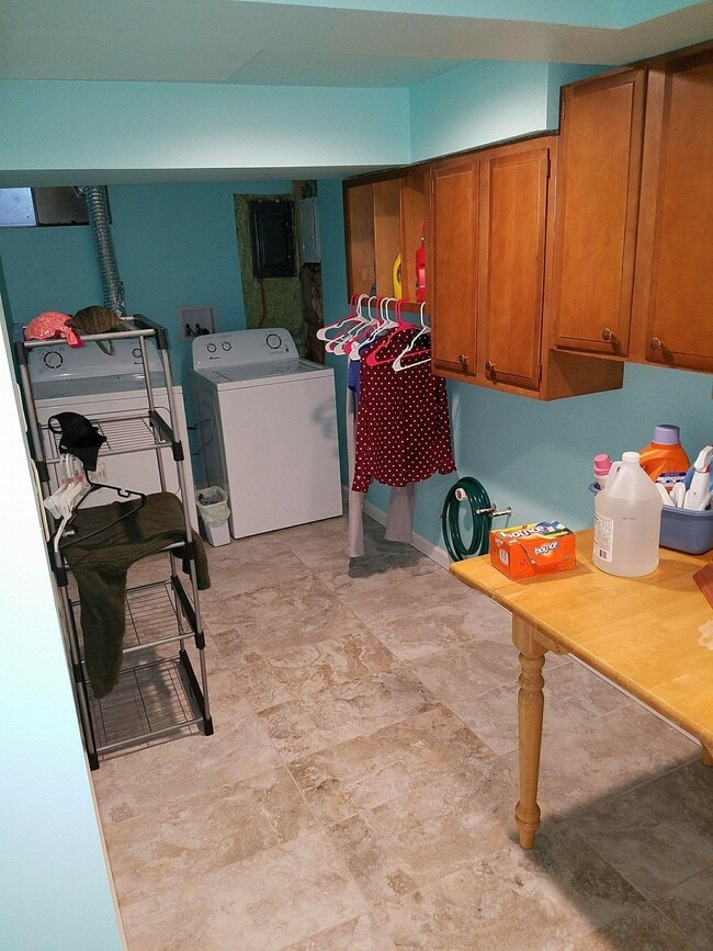 Photo - 2853 Chesfield Dr