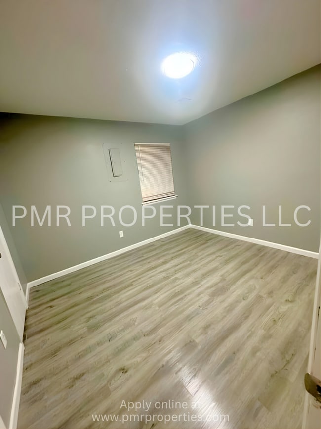 Photo - 3 Bedrooms - 2 Baths House