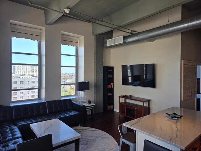 Photo - 511 N Broad St Unit 901