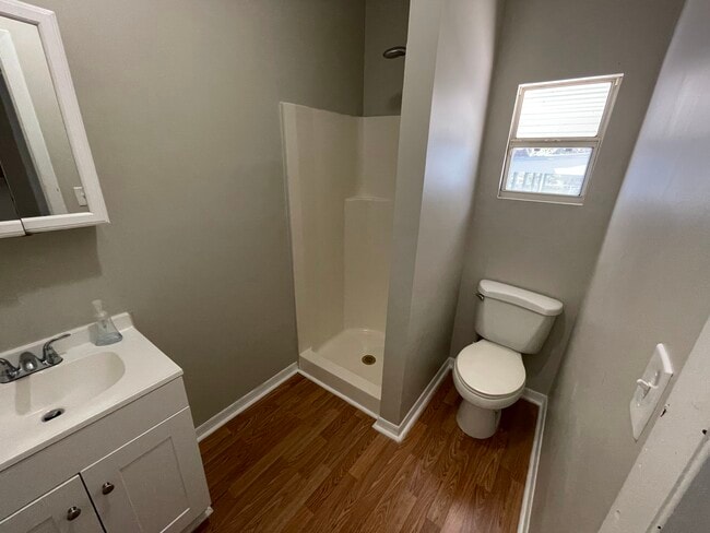 Photo - 1804 W 5th St