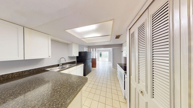 Photo - 3 Bed / 2 Bath Home In Deltona Available NOW!!