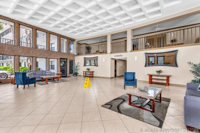 9235 SW 8th St Unit 405