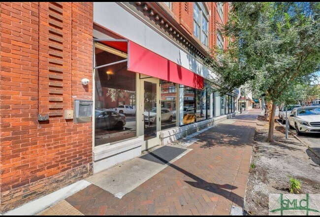 101 Barnard St Unit 300