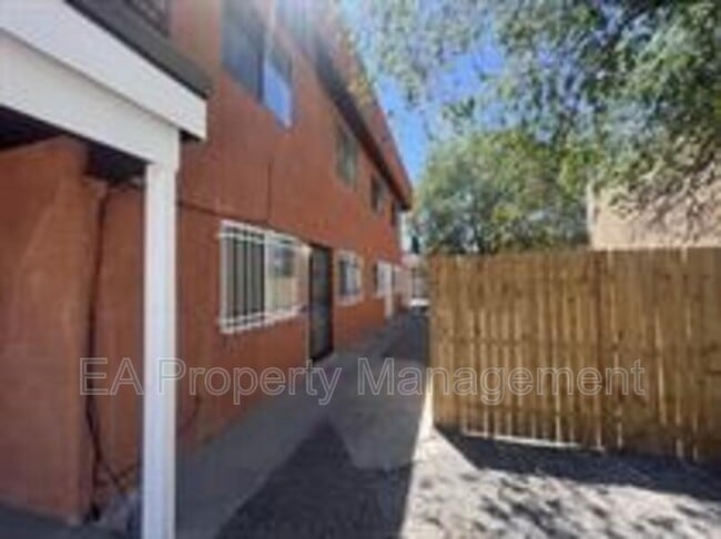 Building Photo - 12809 Dorado Dr SE
