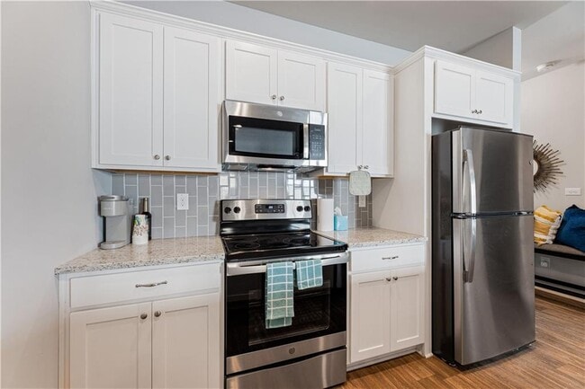 Photo - 2831 Ridgeview Dr
