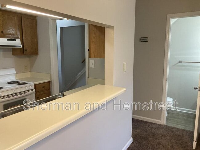 Photo - 303 Lake Ave