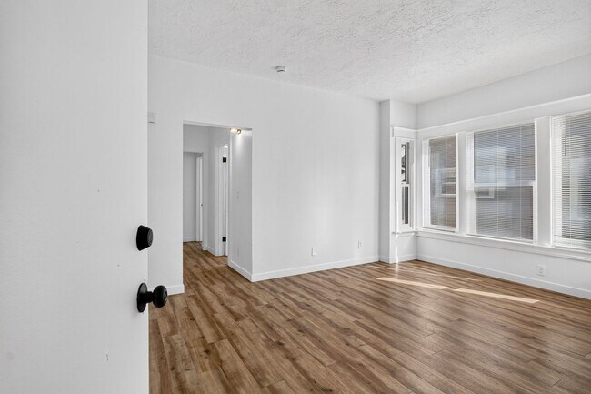 Photo - 5114 N Williams Ave Unit 2