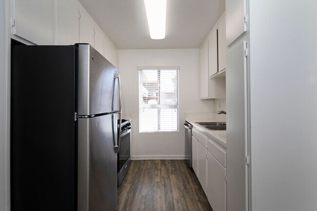 Photo - Trade Winds Apartments