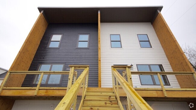 Building Photo - 451 N 1st St Rental