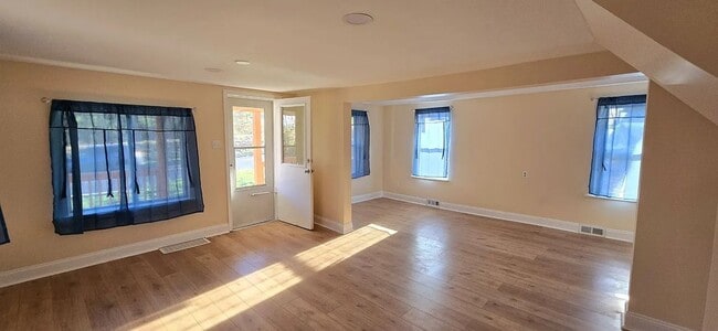 Photo - 3810 Golfview Dr