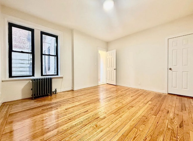 Photo - 2978 E 196th St