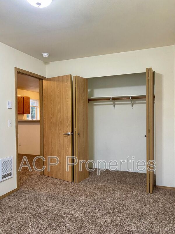 Photo - 2759 McLeod Rd Unidad 202