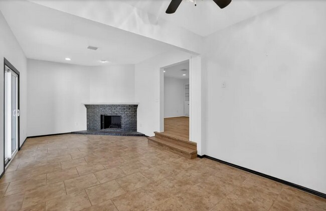 Photo - 3220 Preston Dr