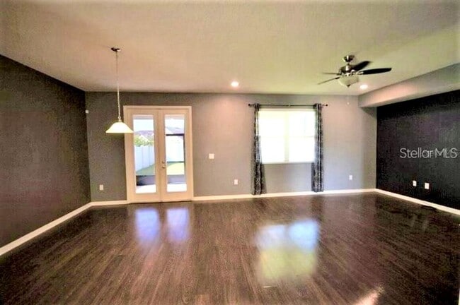 Photo - 2897 Boating Boulevard