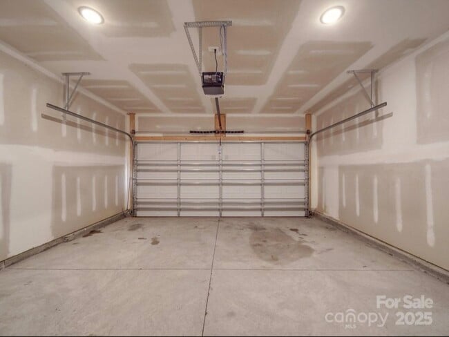 Photo - 109 Fosters Glen Pl