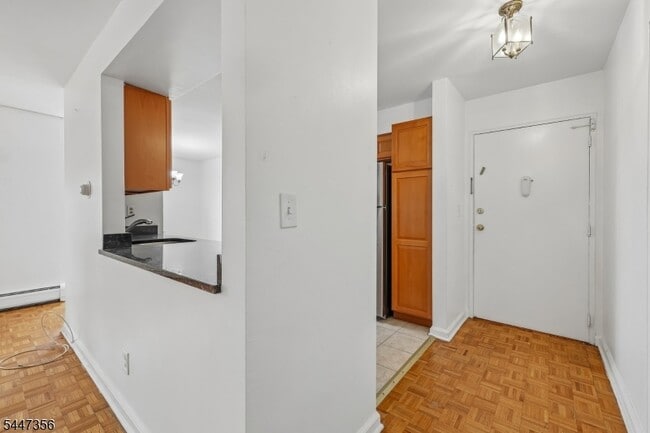 135 S Maple Ave