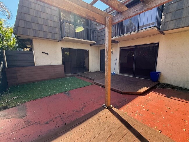 Photo - 4043 Palm Bay Cir