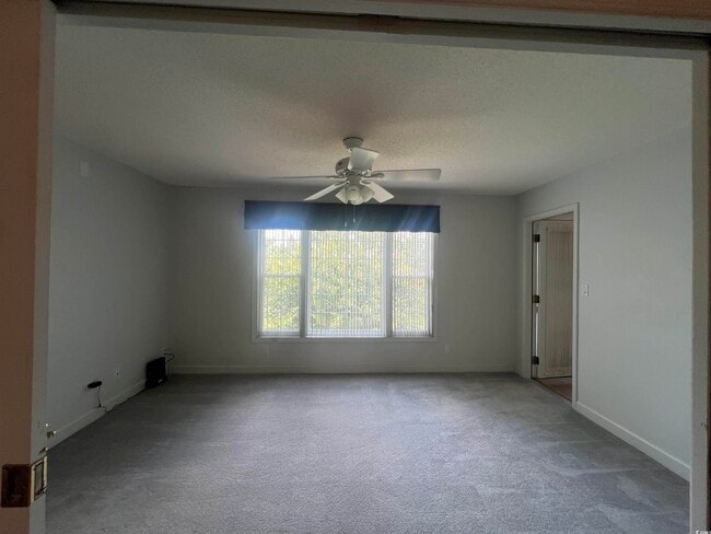 Photo - 595 Willow Green Dr