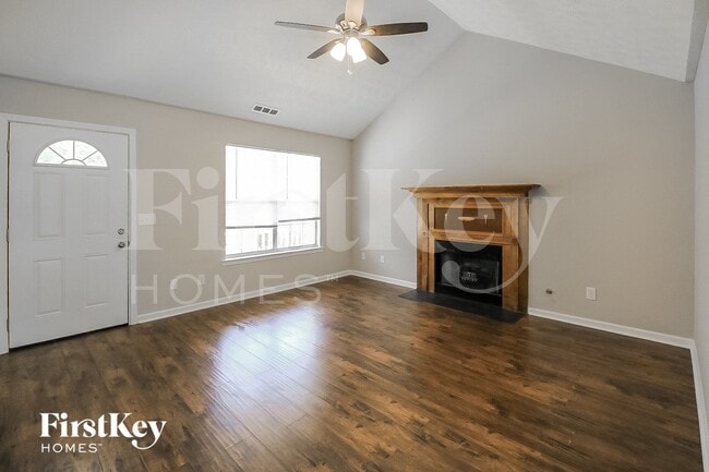 Photo - 22 Chelsea Ln