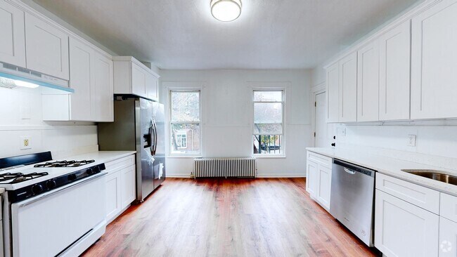 Building Photo - Spacious, Fully Renovated 3BR in Prime Eas... Unit 1 (2nd floor front) Rental