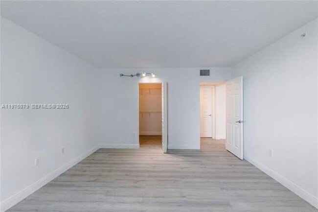 Photo - 1155 Brickell Bay Dr Unit 1155 Brickell Bay Dr # 2204