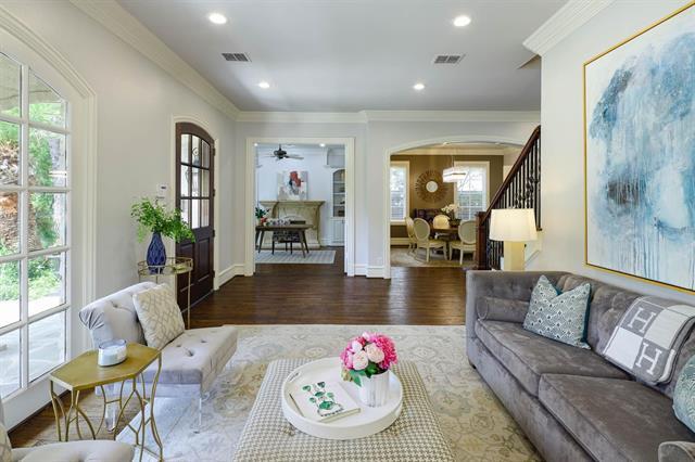 Photo - 2900 Amherst Ave