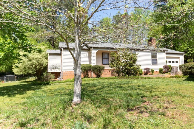 Photo - Available 3/2 house in Green Acres!