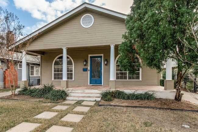Building Photo - 3-BEDROOM COTTAGE IN ALAMO HEIGHTS
