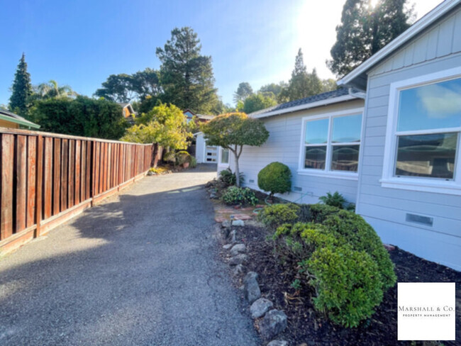 Building Photo - GORGEOUS REMODELED 3BR/2BA HOMEALL NEW FEA...