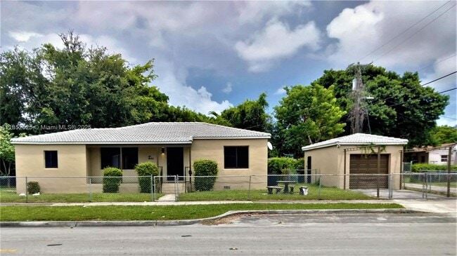 Building Photo - 4821 NW 10th Ave Rental