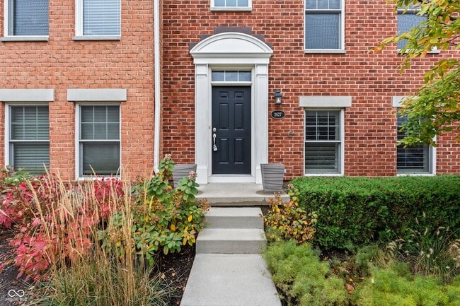 Photo - 2627 Congress St