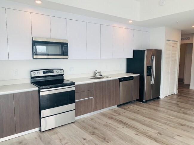 Photo - 39 NW 7th Ave