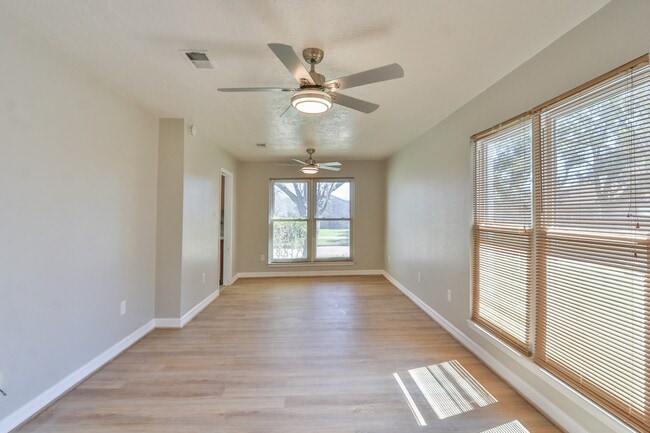 Photo - 509 Belmont Dr