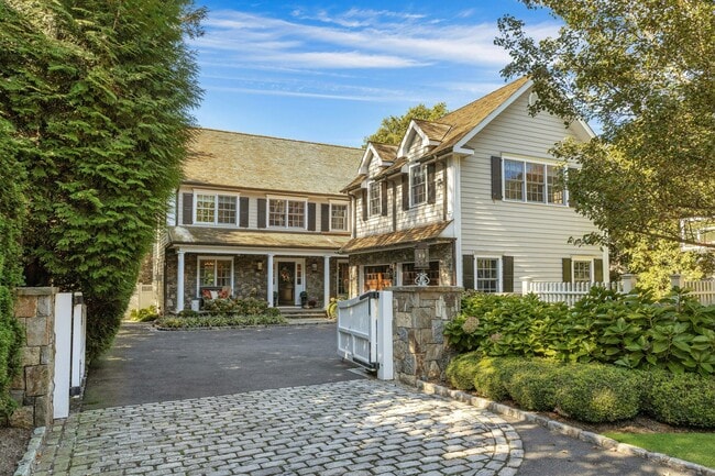 Building Photo - 93 Mansfield Ave