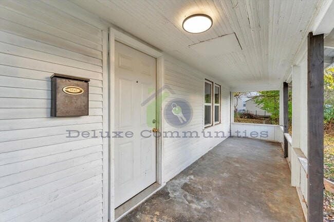 Photo - Fully Remodeled 3 bed 1 bath- Single Family Home!! JUST LISTED!
