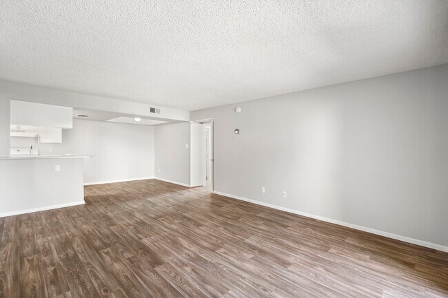 sala de estar espaciosa - Sundancer Apartments