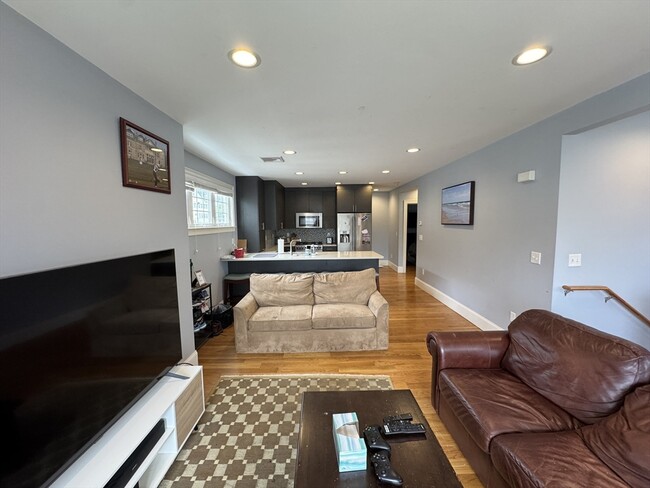 Photo - 10-12-12 Chestnut St Unit 12